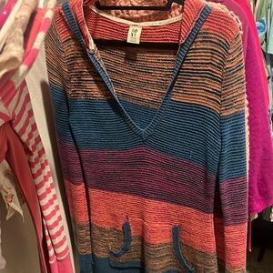 Roxy sweater size medium